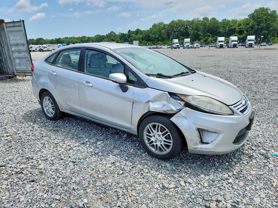 2013 Ford Fiesta Se მანქანა იყიდება აუქციონზე, vin: 3FADP4BJ5DM218728, აუქციონის ნომერი: 56851526