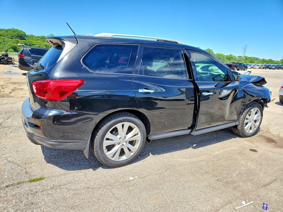 58546806 :رقم المزاد ، 5N1DR2MN8JC665748 vin ، 2018 Nissan Pathfinder مزاد بيع