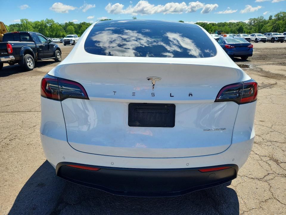 2022 Tesla Model Y მანქანა იყიდება აუქციონზე, vin: 7SAYGDEE2NF320815, აუქციონის ნომერი: 57036536