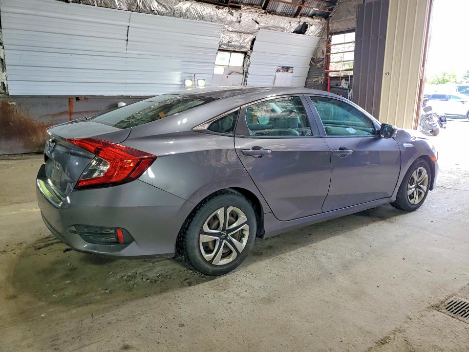 57537786 :رقم المزاد ، 19XFC2F52JE200855 vin ، 2018 Honda Civic مزاد بيع