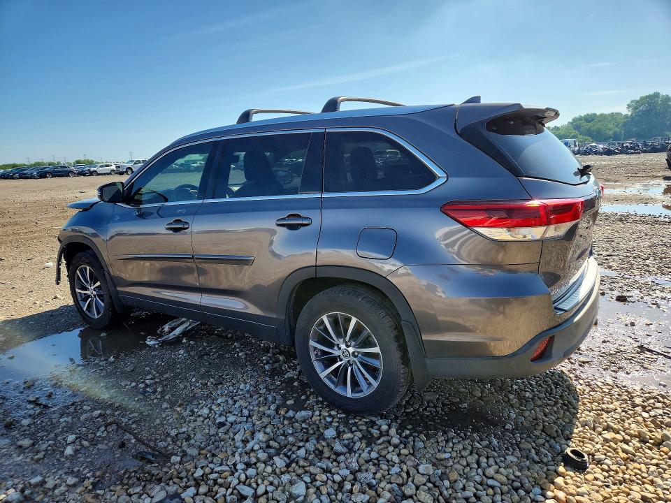 Продаж на аукціоні авто 2018 Toyota Highlander, vin: 5TDJZRFH1JS899171, номер лоту: 56523586