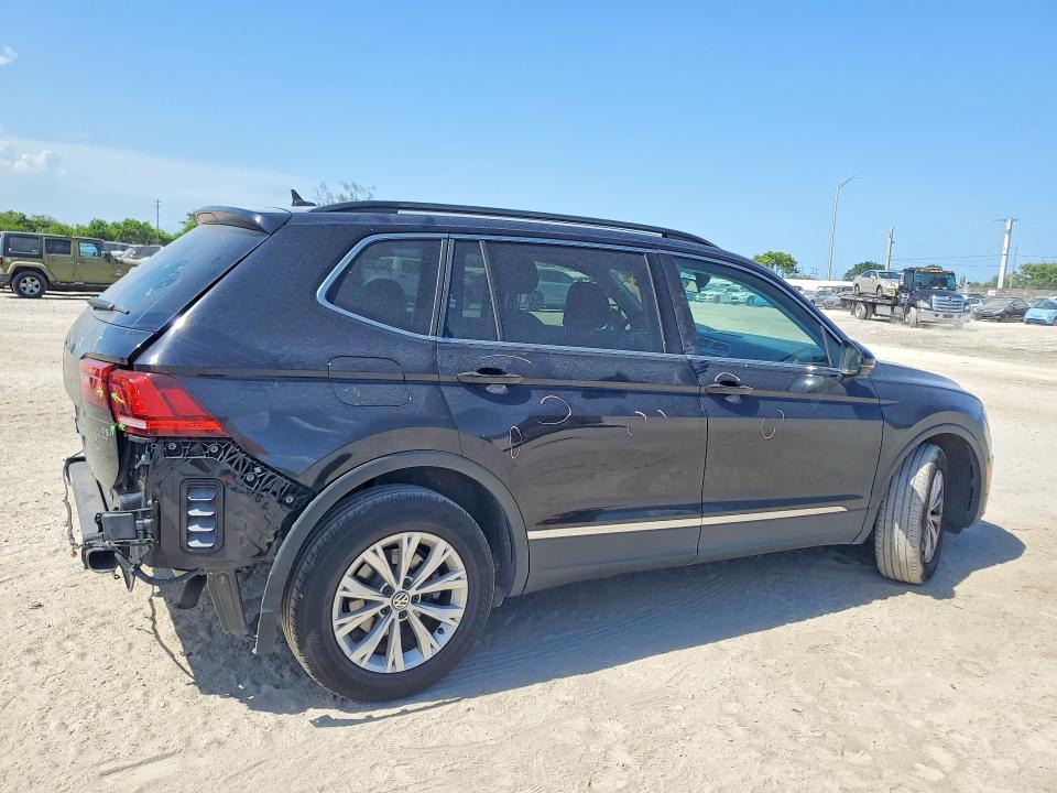 Продажа на аукционе авто 2018 Volkswagen Tiguan, vin: 3VV2B7AX2JM170884, номер лота: 57292196