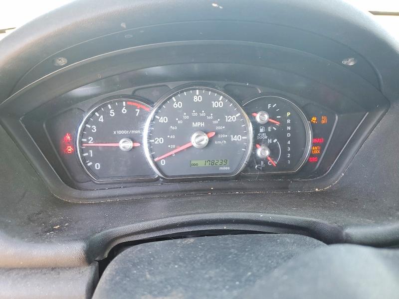 2011 Mitsubishi Endeavor მანქანა იყიდება აუქციონზე, vin: 4A4JN2AS5BE031521, აუქციონის ნომერი: 57609236
