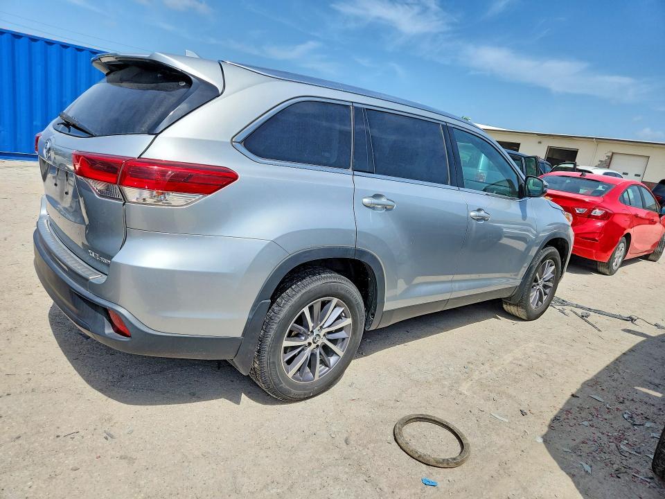 Продажа на аукционе авто 2019 Toyota Highlander, vin: 5TDJZRFH9KS588346, номер лота: 41633566