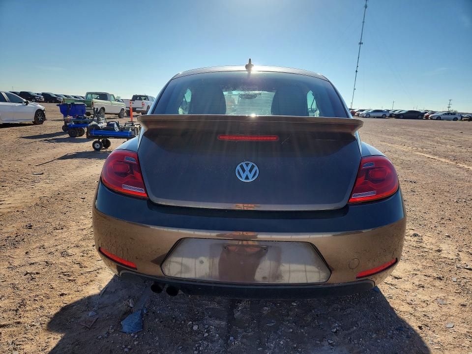 57431746 :رقم المزاد ، 3VWJ17ATXEM645761 vin ، 2014 Volkswagen Beetle مزاد بيع