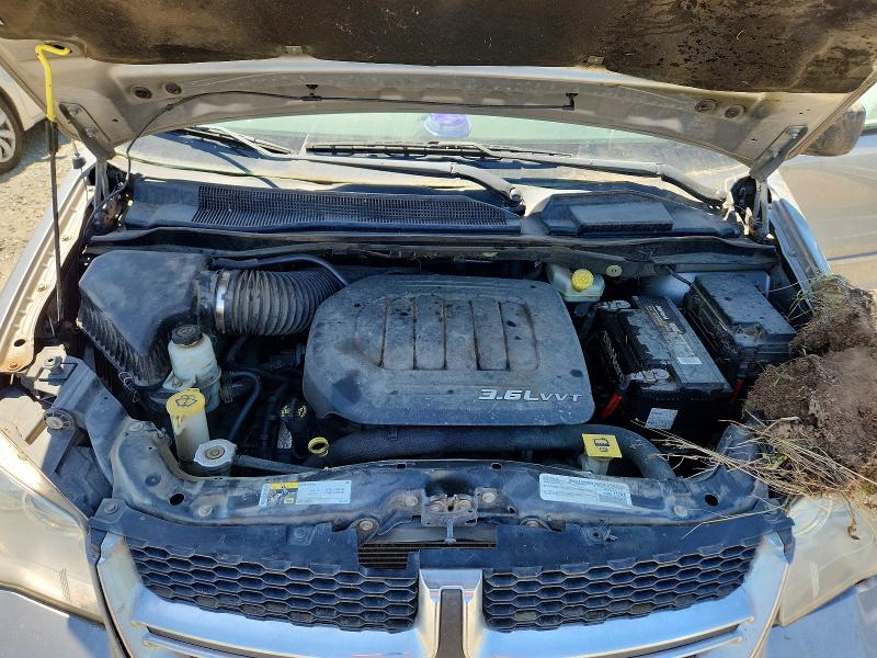 51923856 :رقم المزاد ، 2C4RDGBG8FR702192 vin ، 2015 Dodge Grand Caravan مزاد بيع