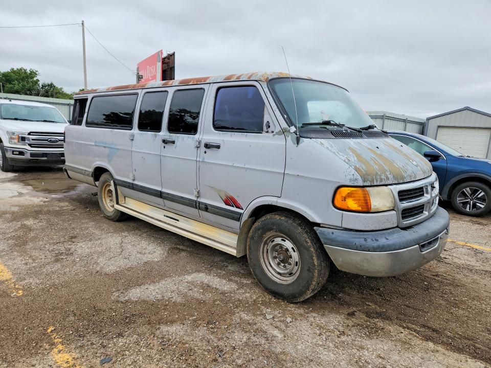 58129636 :رقم المزاد ، 2B5WB35Z1YK138632 vin ، 2000 Dodge Ram Wagon مزاد بيع