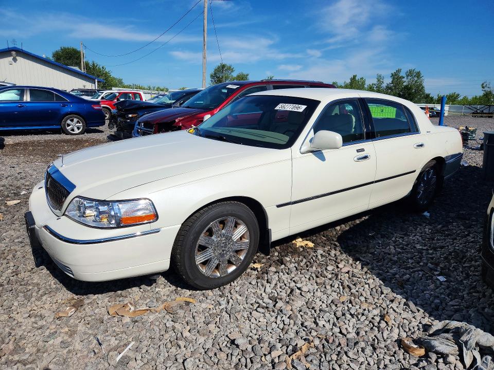 Aukcja sprzedaży 2004 Lincoln Town Car, vin: 1LNHM83W44Y679960, numer aukcji: 58277896