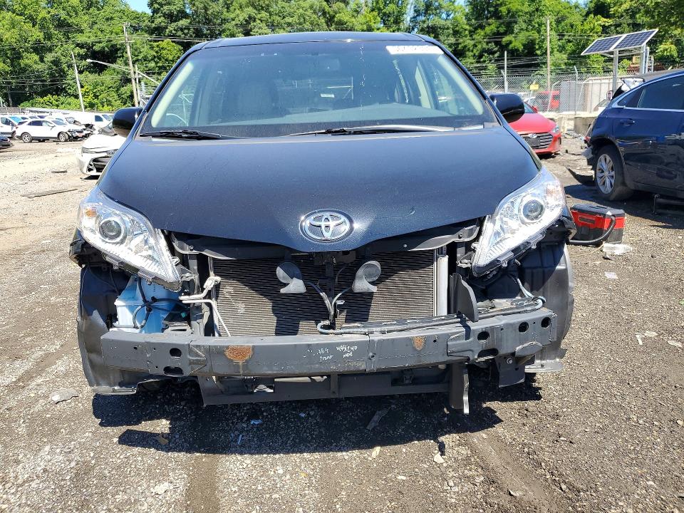 56432396 :رقم المزاد ، 5TDYK3DC2FS634029 vin ، 2015 Toyota Sienna مزاد بيع