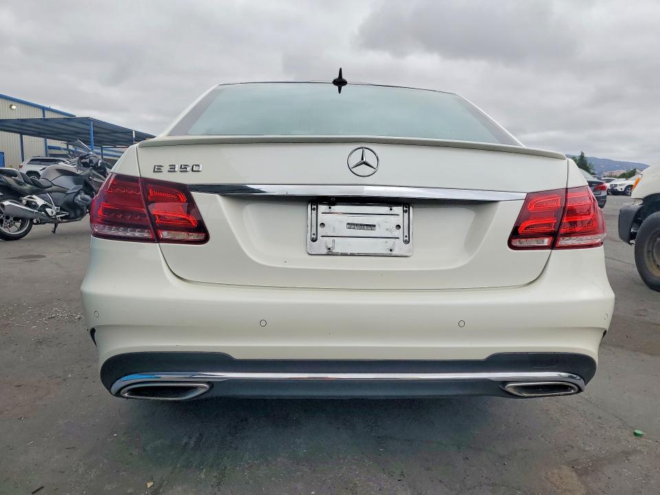 58213946 :رقم المزاد ، WDDHF5KB8EB017725 vin ، 2014 Mercedes-benz E مزاد بيع
