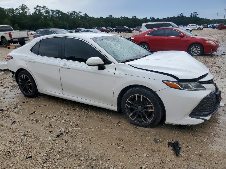 2019 Toyota Camry მანქანა იყიდება აუქციონზე, vin: 4T1B11HK4KU695656, აუქციონის ნომერი: 57917206