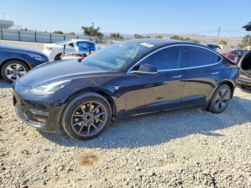 Продажа на аукционе авто 2018 Tesla Model 3, vin: 5YJ3E1EA8JF156408, номер лота: 57705066