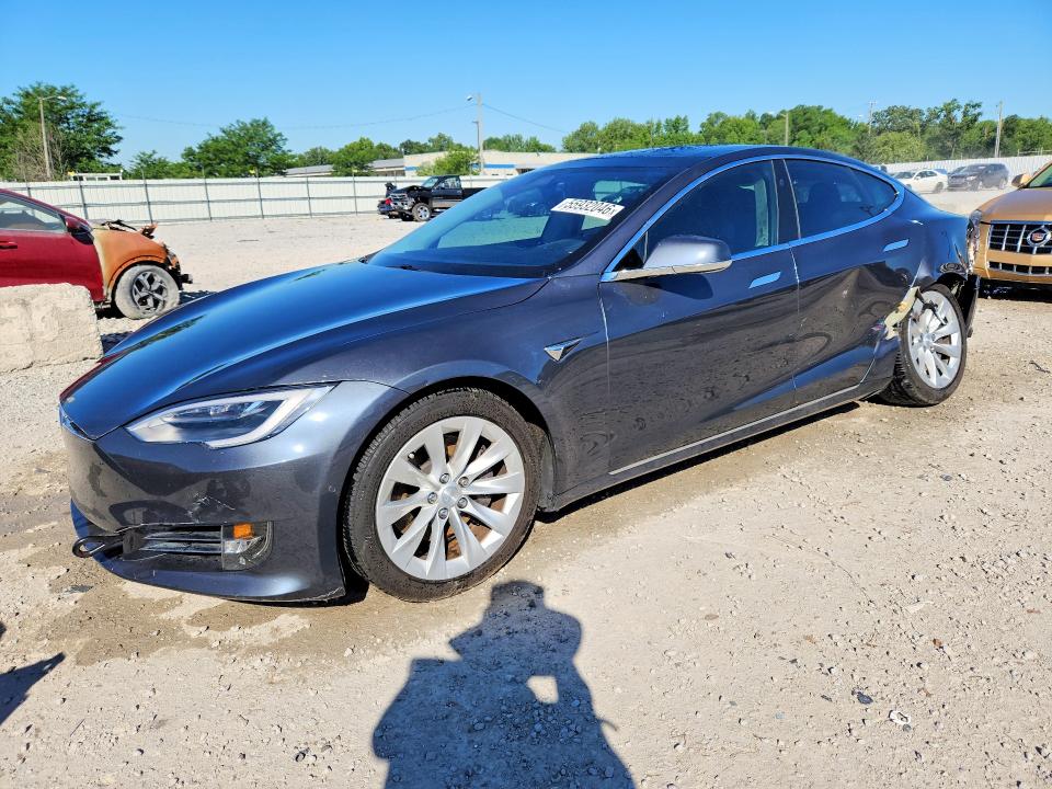 55932046 :رقم المزاد ، 5YJSA1E27GF168445 vin ، 2016 Tesla Model S مزاد بيع