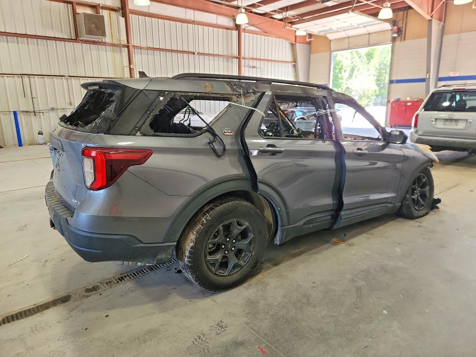 56153196 :رقم المزاد ، 1FMSK8JH7MGC18113 vin ، 2021 Ford Explorer مزاد بيع