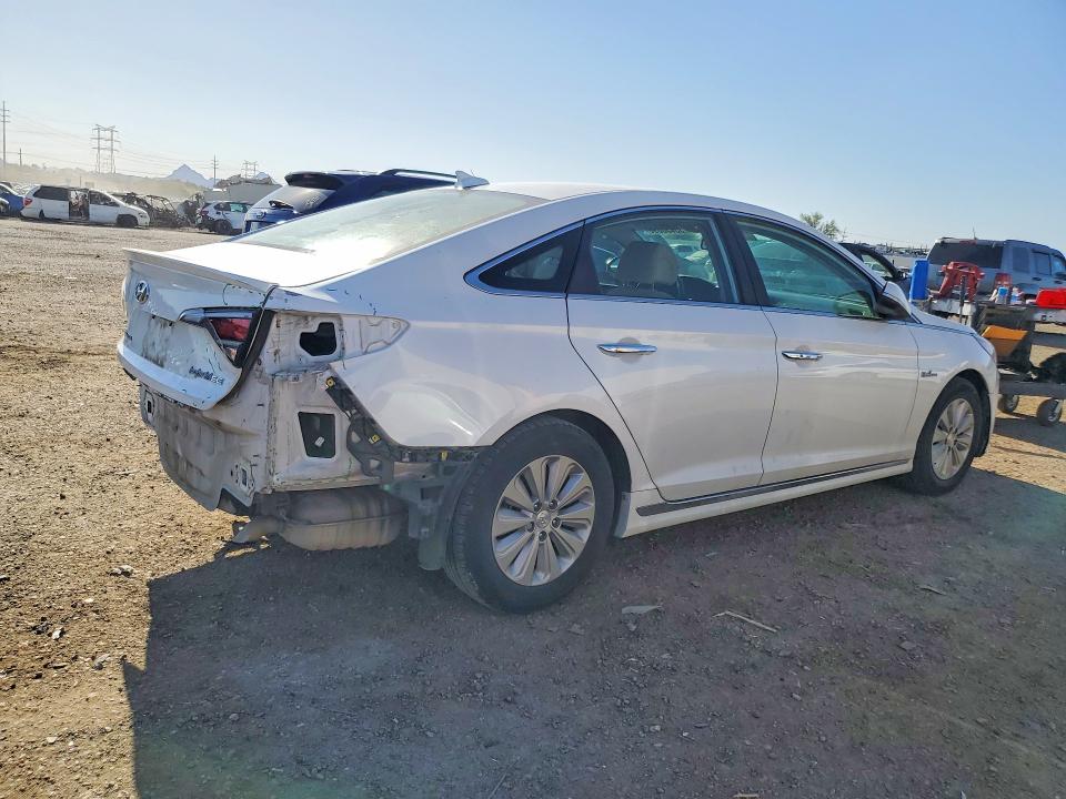 2016 Hyundai Sonata Hybrid მანქანა იყიდება აუქციონზე, vin: KMHE24L12GA014056, აუქციონის ნომერი: 55430896