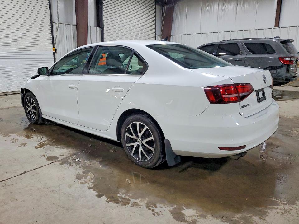 55693106 :رقم المزاد ، 3VWB67AJXJM226520 vin ، 2018 Volkswagen Jetta مزاد بيع
