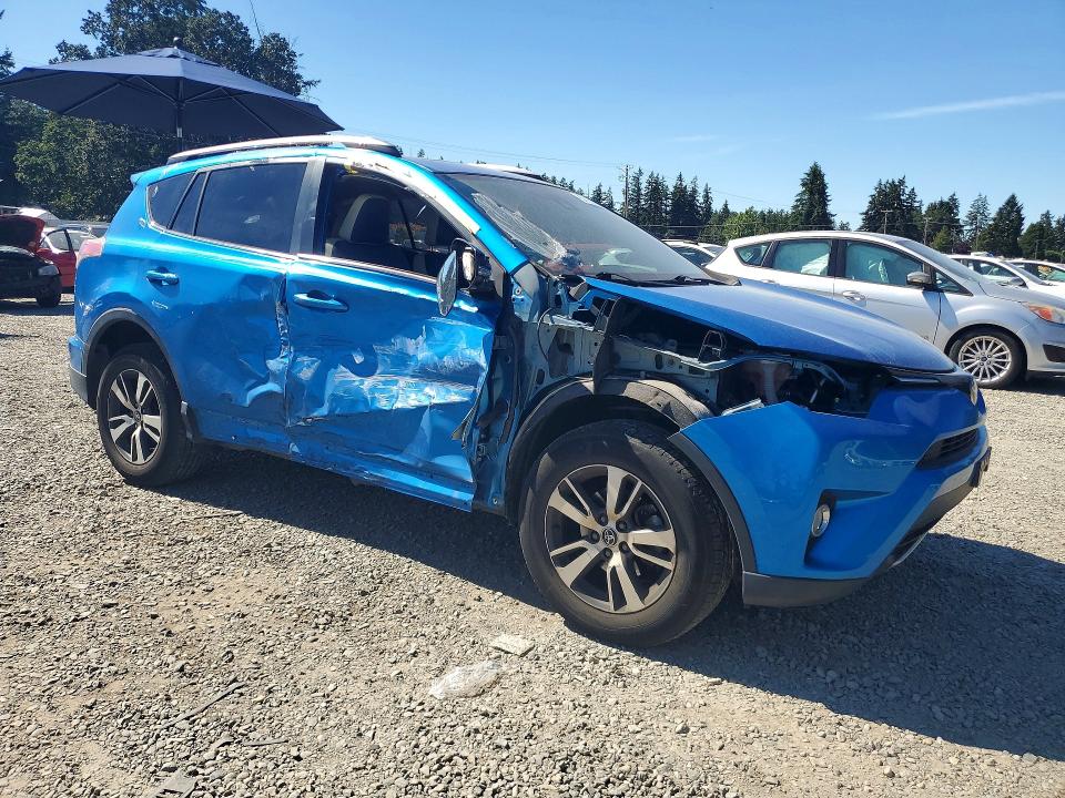 57182456 :رقم المزاد ، JTMRFREV1JJ192183 vin ، 2018 Toyota Rav4 مزاد بيع
