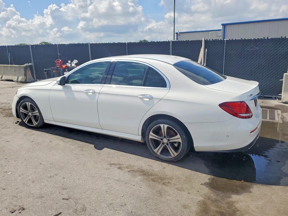 55864336 :رقم المزاد ، WDDZF4JB2HA104451 vin ، 2017 Mercedes-benz E مزاد بيع