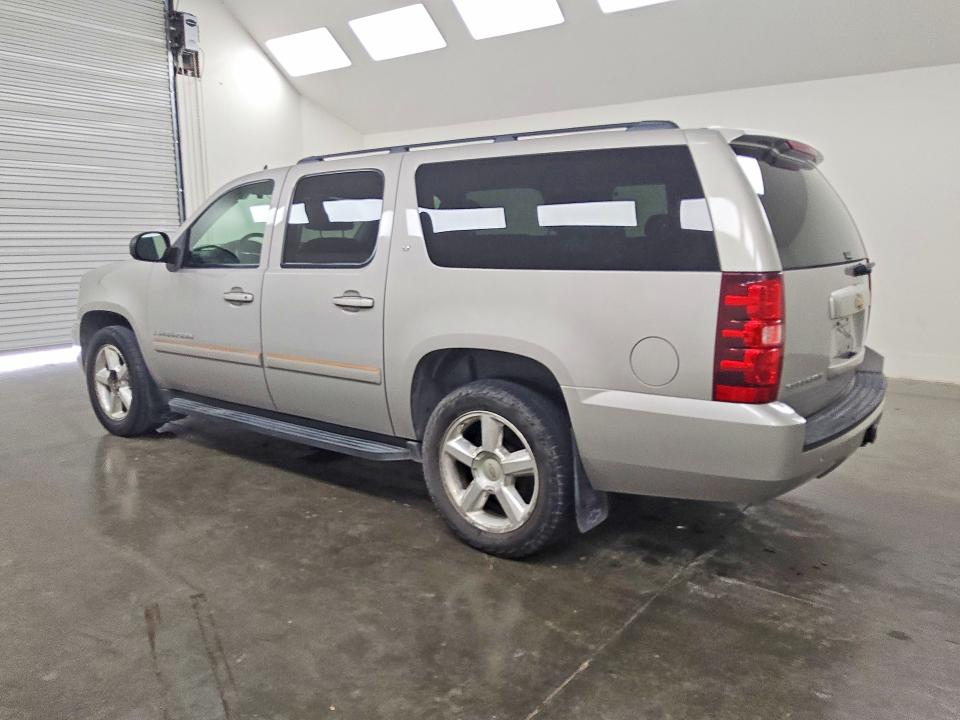 57665496 :رقم المزاد ، 1GNFC16J77J372227 vin ، 2007 Chevrolet Suburban مزاد بيع