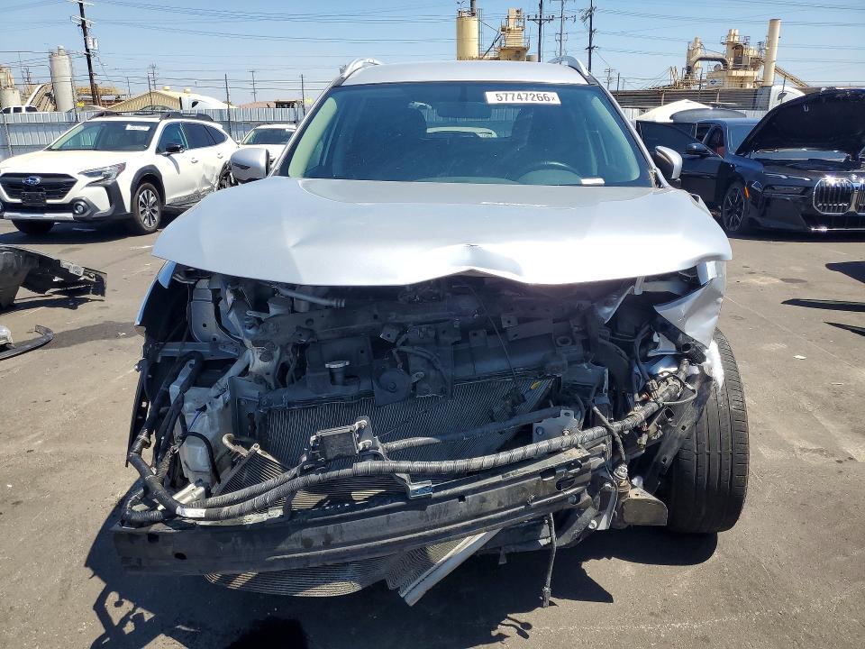 2017 Nissan Rogue მანქანა იყიდება აუქციონზე, vin: JN8AT2MT9HW396325, აუქციონის ნომერი: 57747266
