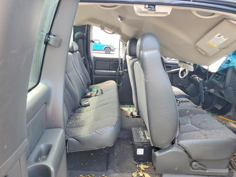 Продажа на аукционе авто 2005 Chevrolet Silverado, vin: 2GCEC19V151152818, номер лота: 57679836