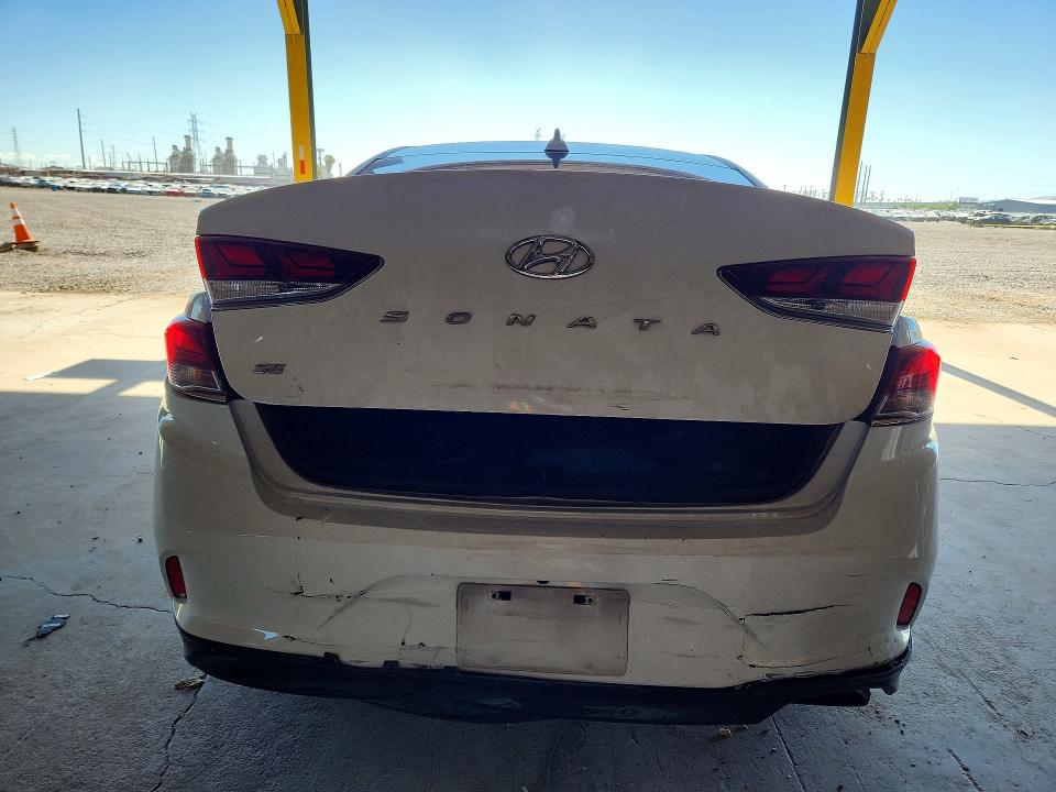 59319936 :رقم المزاد ، 5NPE24AF5JH678211 vin ، 2018 Hyundai Sonata مزاد بيع