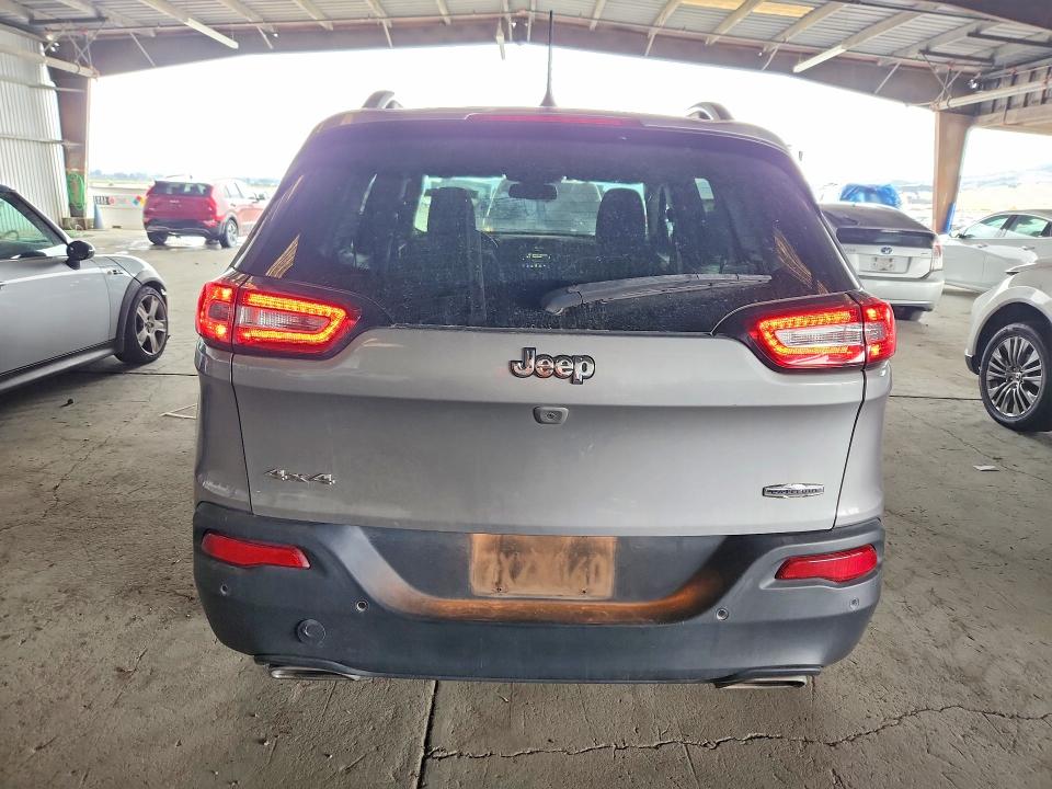 57967276 :رقم المزاد ، 1C4PJMCS6HW616598 vin ، 2017 Jeep Cherokee مزاد بيع