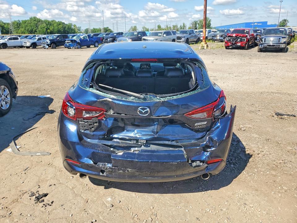 Продажа на аукционе авто 2018 Mazda 3, vin: 3MZBN1L31JM176847, номер лота: 58194276