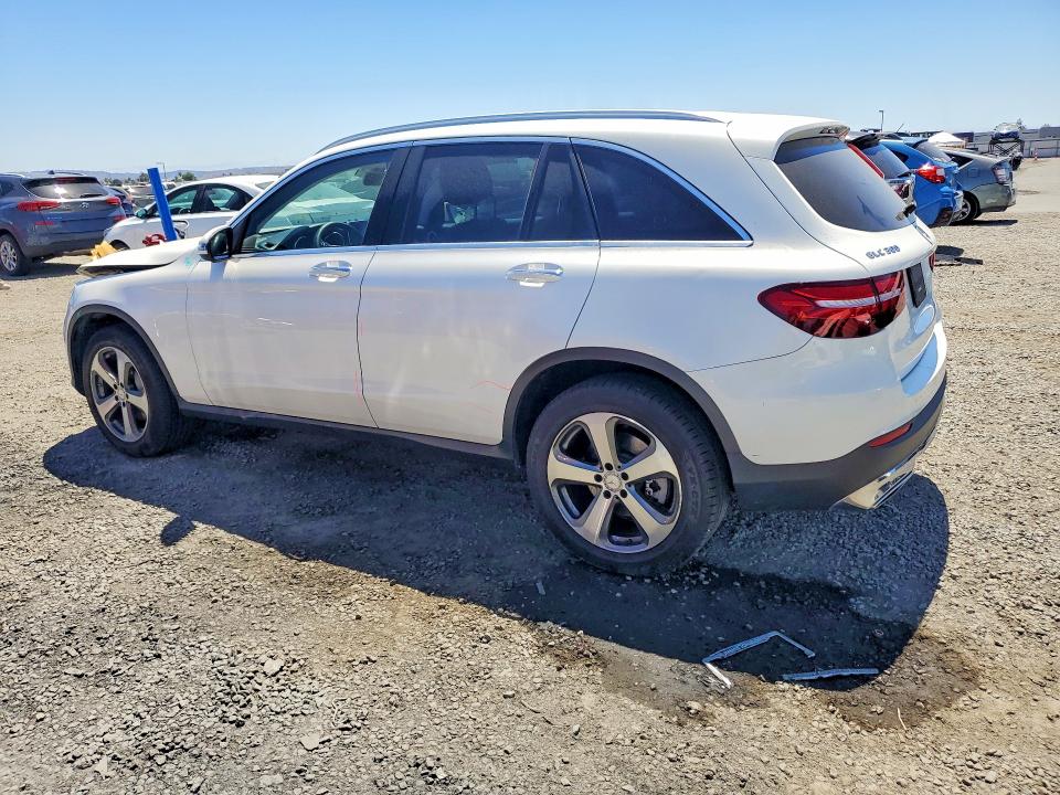 57227406 :رقم المزاد ، WDC0G4JB8HF193374 vin ، 2017 Mercedes-benz Glc مزاد بيع