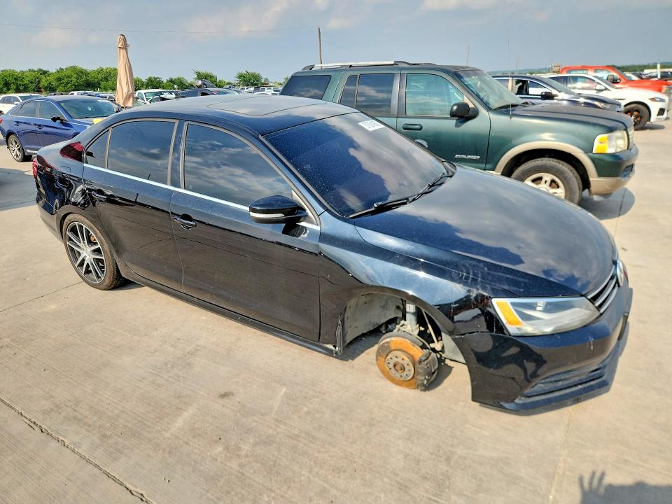 57924966 :رقم المزاد ، 3VWD17AJ6FM269380 vin ، 2015 Volkswagen Jetta مزاد بيع