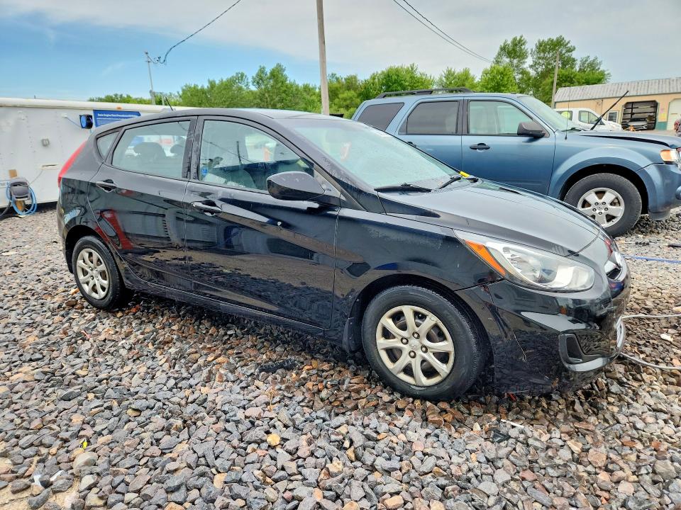 58007246 :رقم المزاد ، KMHCT5AE0DU093852 vin ، 2013 Hyundai Accent مزاد بيع
