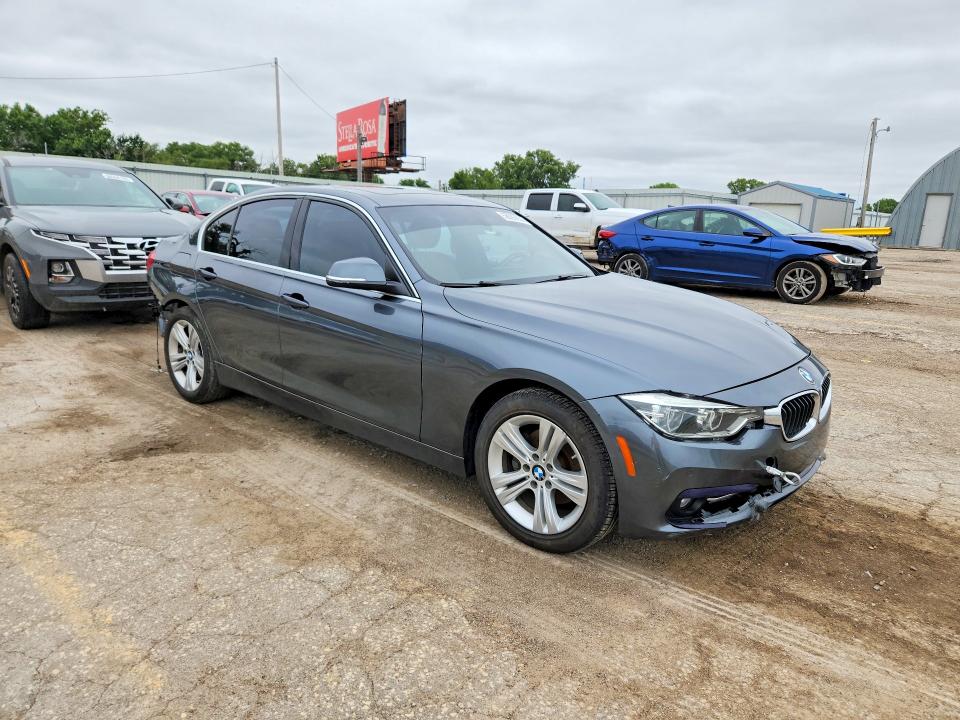 58097856 :رقم المزاد ، WBA8D9G30HNU62226 vin ، 2017 Bmw 330 مزاد بيع