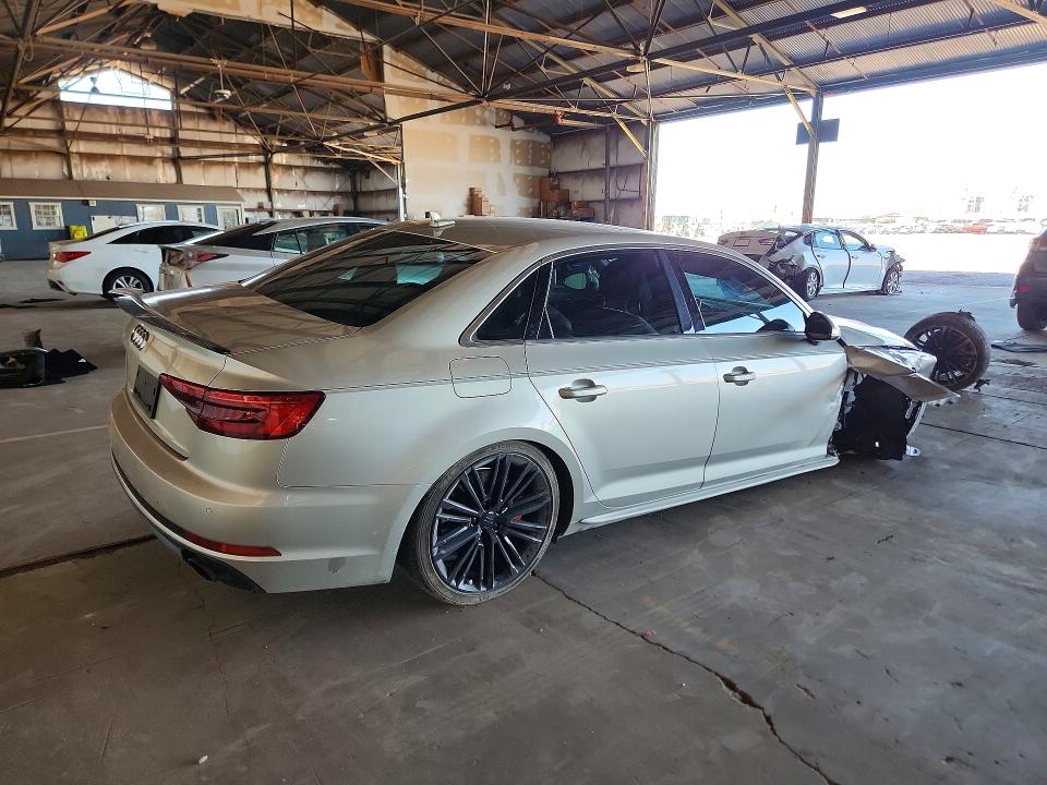 Продаж на аукціоні авто 2017 Audi A4, vin: WAULNAF47HN015864, номер лоту: 56520546