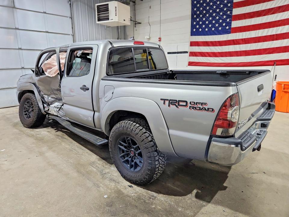 Продажа на аукционе авто 2015 Toyota Tacoma, vin: 3TMLU4EN4FM203850, номер лота: 56681996