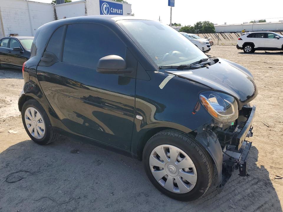 2016 Smart Fortwo მანქანა იყიდება აუქციონზე, vin: WMEFJ5DA2GK056643, აუქციონის ნომერი: 58757786
