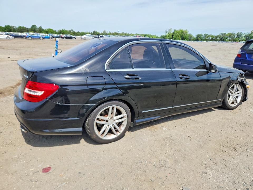 Продажа на аукционе авто 2012 Mercedes-benz C, vin: WDDGF8BB7CR201443, номер лота: 55327286