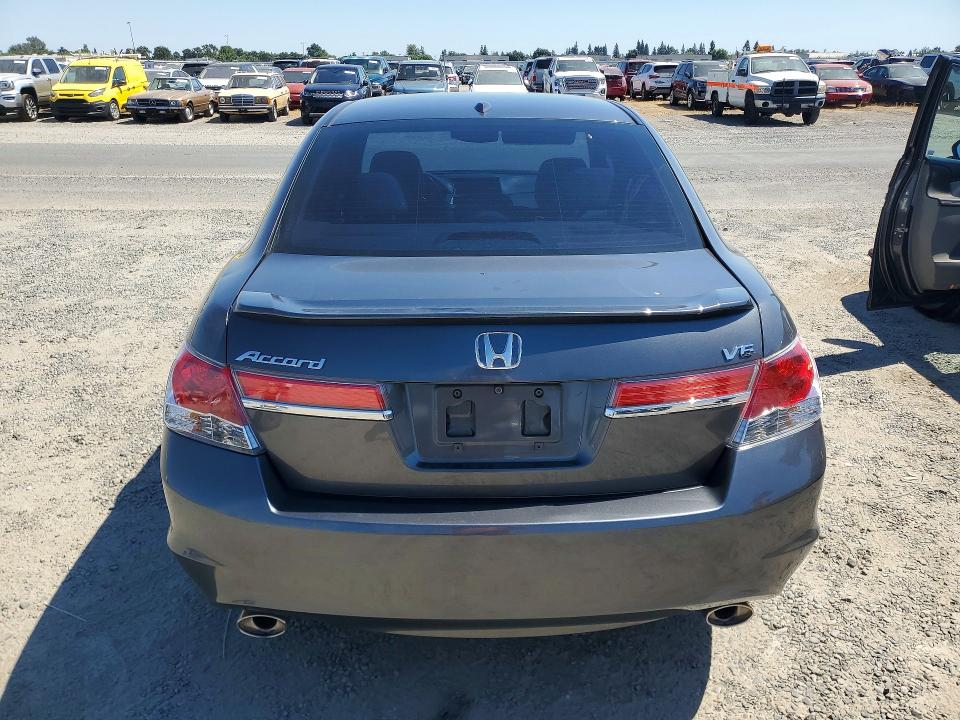 60982626 :رقم المزاد ، 1HGCP3F83CA019035 vin ، 2012 Honda Accord مزاد بيع