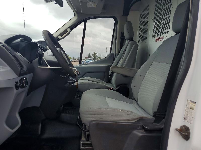 56319046 :رقم المزاد ، 1FTYR1CM9FKA29183 vin ، 2015 Ford Transit مزاد بيع