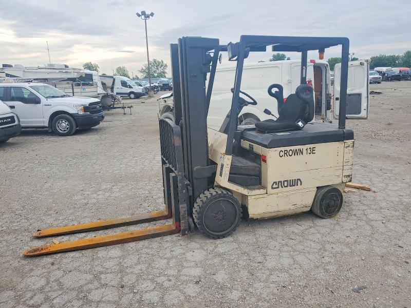 Продажа на аукционе авто 2014 Crown Forklift, vin: 9A117827, номер лота: 55921126