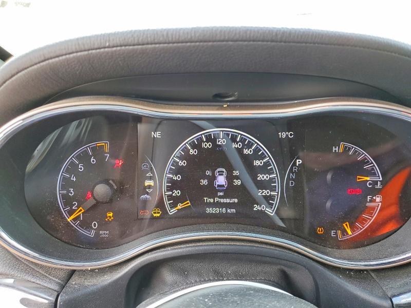57491586 :رقم المزاد ، 1C4RJFCG1HC606997 vin ، 2017 Jeep Cherokee مزاد بيع