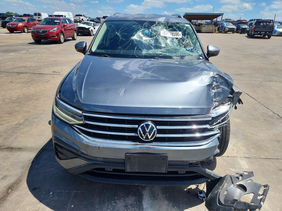 2023 Volkswagen Tiguan მანქანა იყიდება აუქციონზე, vin: 3VV3B7AX8PM029847, აუქციონის ნომერი: 57678596