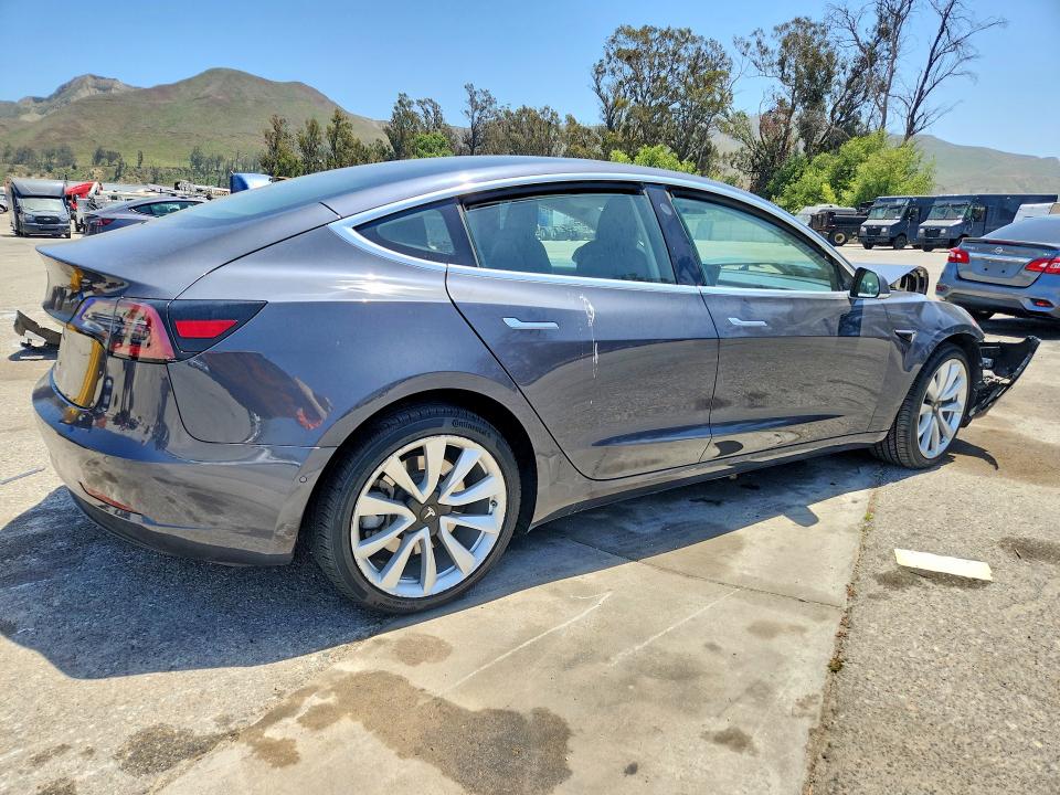 Продаж на аукціоні авто 2018 Tesla Model 3, vin: 5YJ3E1EA3JF052750, номер лоту: 55756446