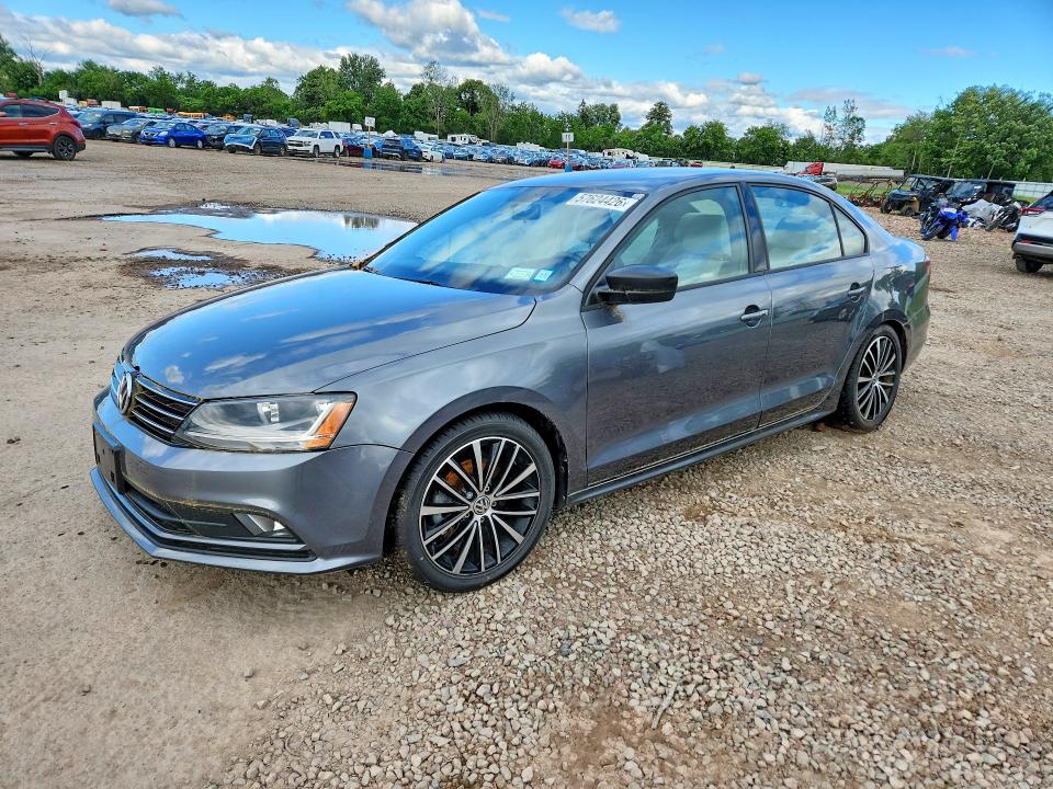 57624426 :رقم المزاد ، 3VWD17AJ0HM388710 vin ، 2017 Volkswagen Jetta مزاد بيع