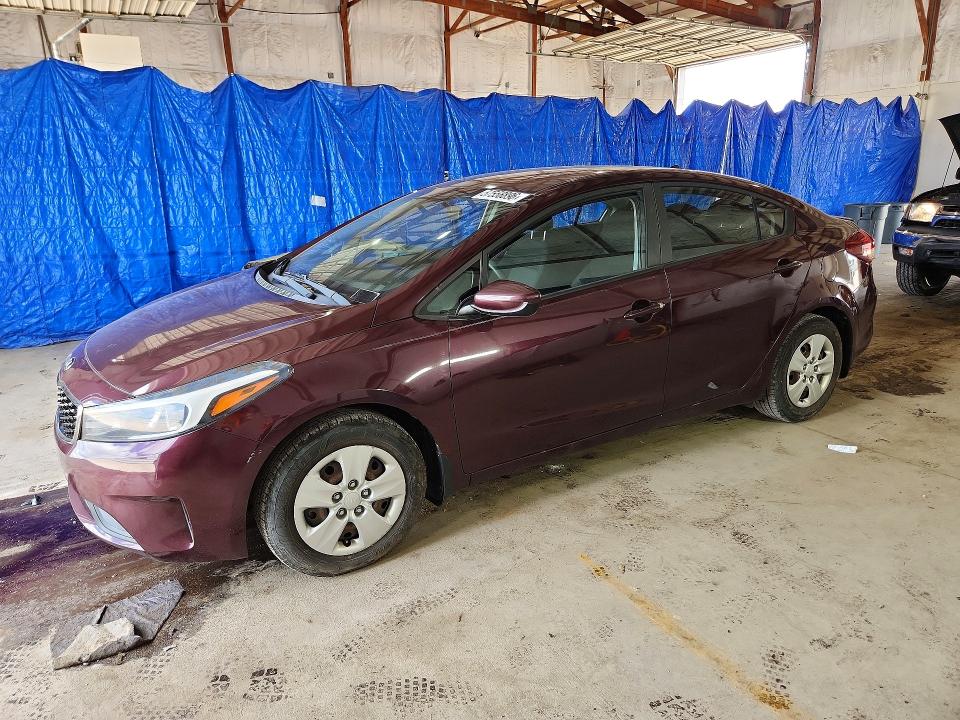 2017 Kia Forte მანქანა იყიდება აუქციონზე, vin: 3KPFK4A73HE118070, აუქციონის ნომერი: 57558896