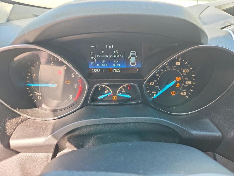 Продаж на аукціоні авто 2018 Ford Escape, vin: 1FMCU0GD7JUC64879, номер лоту: 55820066