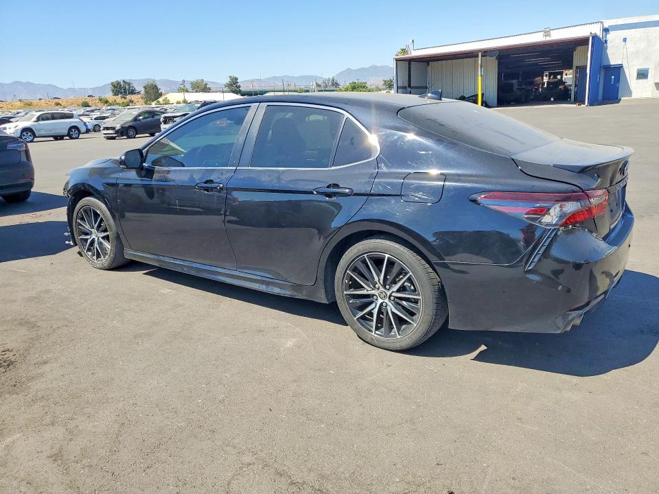 2023 Toyota Camry Hybrid მანქანა იყიდება აუქციონზე, vin: 4T1S31AKXPU610315, აუქციონის ნომერი: 57021396