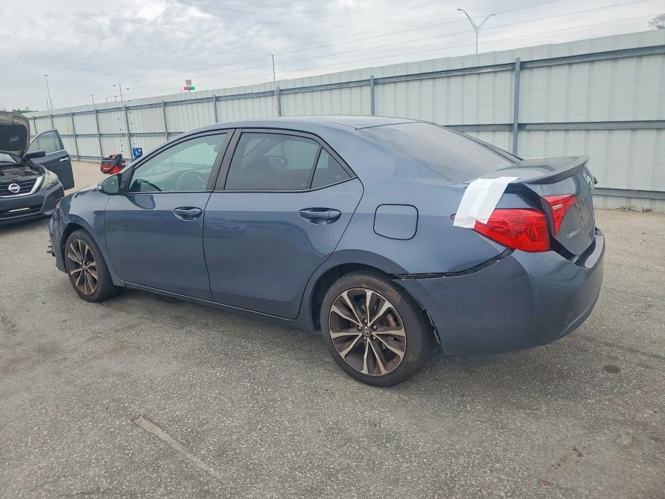57624306 :رقم المزاد ، 5YFBURHE5HP720817 vin ، 2017 Toyota Corolla مزاد بيع