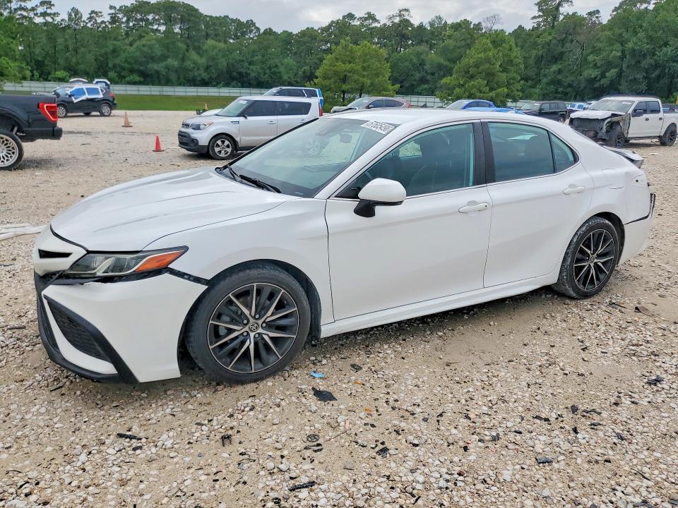 2022 Toyota Camry მანქანა იყიდება აუქციონზე, vin: 4T1G11AKXNU620352, აუქციონის ნომერი: 57505496