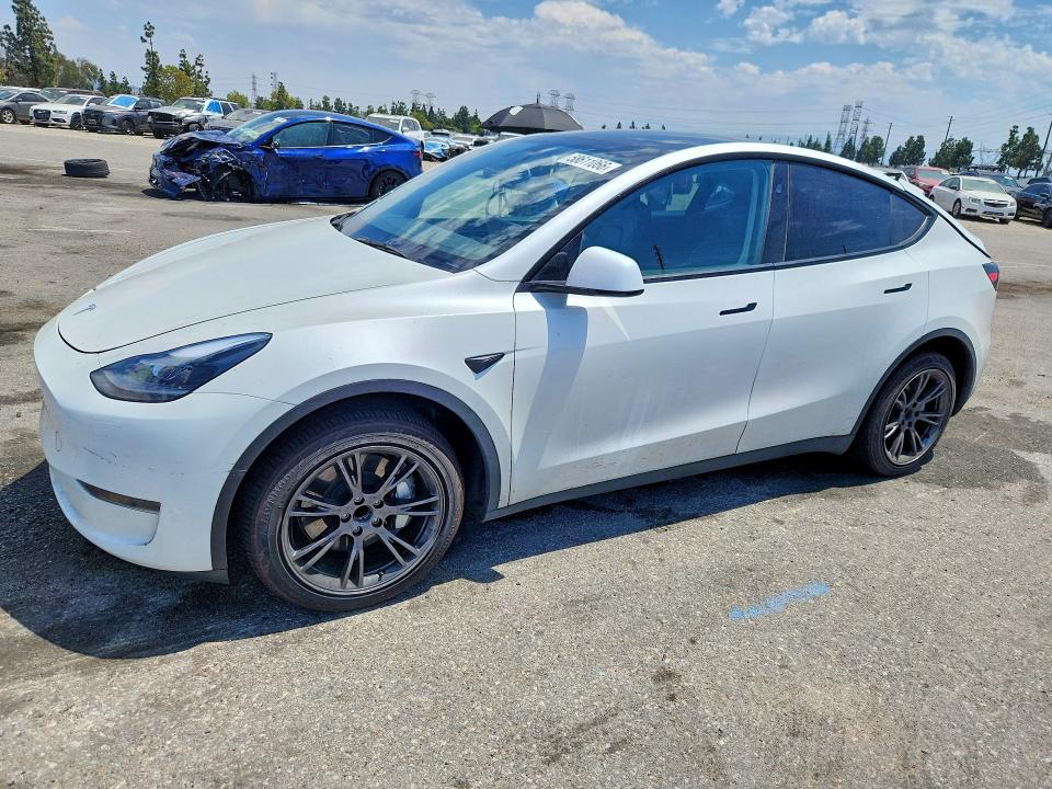 58611066 :رقم المزاد ، 7SAYGDED6SF272660 vin ، 2025 Tesla Model Y مزاد بيع