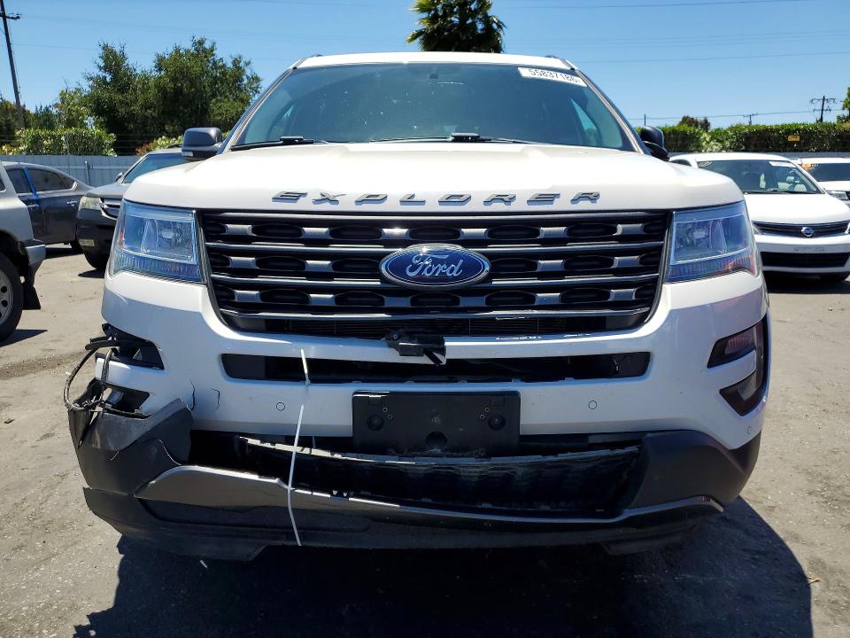 55837186 :رقم المزاد ، 1FM5K7D83HGE25140 vin ، 2017 Ford Explorer مزاد بيع